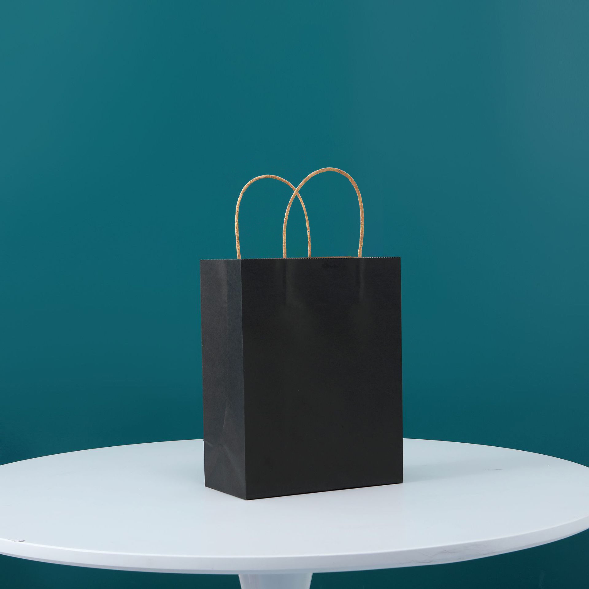 Скрученная ручка на заказ Напечатанные Kraft Paper Bags 15*21*8cm 21*27*11cm 26*32*12cm