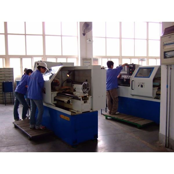 Процесс штампования с двумя отверстиями Алюминиевые клипы Z Bar для висящих зеркальных фоторельфов и шкафов