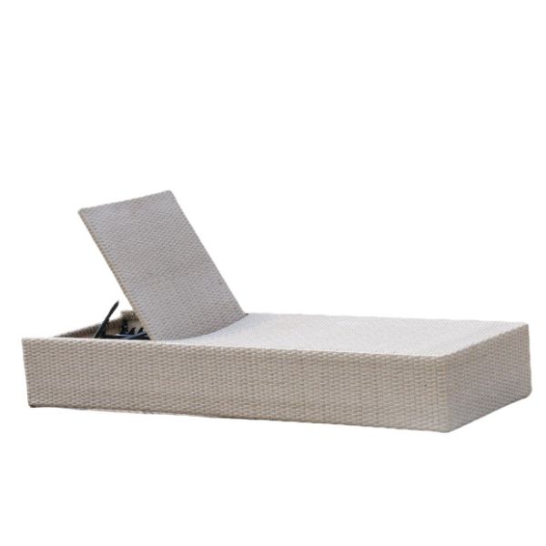 Rattan Beach Lounge Chair Sun Lounger Bed PE Rattan Garden Outdoor Swimming
