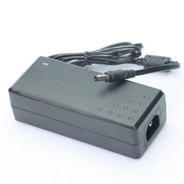 C-Power 12VDC 5A 60W 100-240V Constant Voltage CCTV Power Adapter with CE Certificate