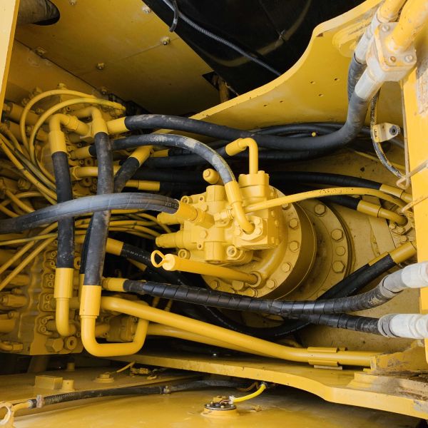 Категория 320d Использованный экскаватор Caterpillar Средний 20t Оригинальный цвет краски