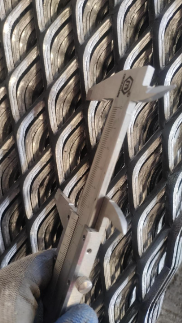 Architectural Diamond Expanded Metal Wire Mesh for Facade and Interior Design