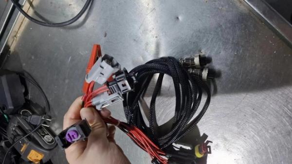 OEM Supported High Pressure Solenoid Valve Pizeo Electric Injector Control Box Tester For Diagnostic Tool CR-2000