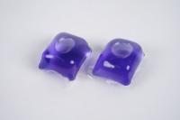 Limpeza com perfume de lavanda Limpeza com detergente de limpeza
