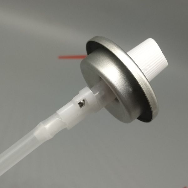 Valve de distribution innovante et durable à 360 degrés pour conteneurs rechargeables de produits ménagers et de soins personnels avec conception anti-colmatage