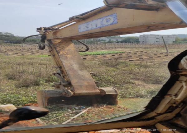 Second Hand Kato KHD400 Crawler Excavator Weight 22 T 2600h Working Hour