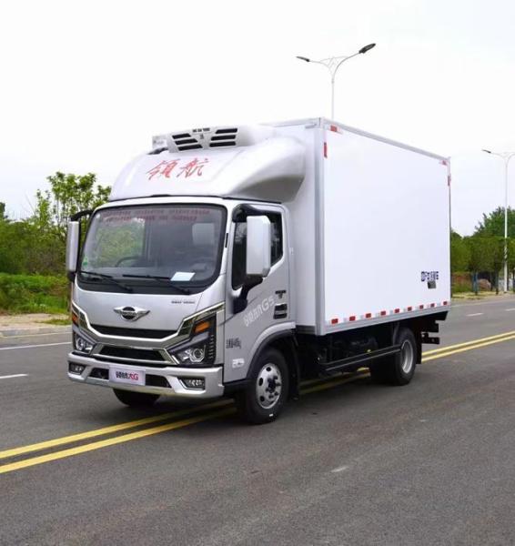 172HP Diesel Engine Refrigerated Box Truck Foton 4X2 Light Cargo Van Box Truck