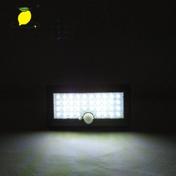 Recarregável solar amigável da luz de emergência do diodo emissor de luz de Eco com eficiência solar alta de transferência