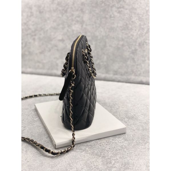 Небольшая хозяйственная сумка телячьей кожи патента Chanel с ретро дамой Вводить в моду