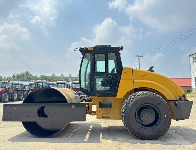 china road roller 18 Ton Road Construction Single Drum Roller LT218B 150hp Powerful and stable output