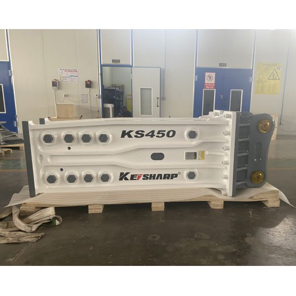 Impact Rate Cap Mounted Breaker with 2390mm Chisel