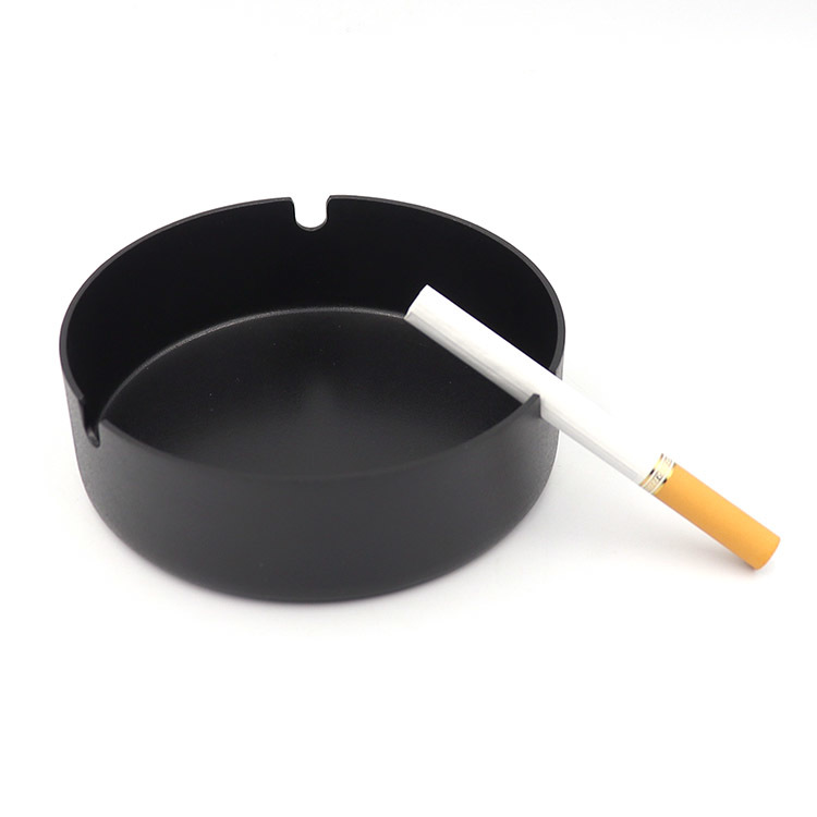 Round Aluminum Alloy Metal Ashtray with Multi-Color Matte Finish and Side Notches for Home Bar Hotel
