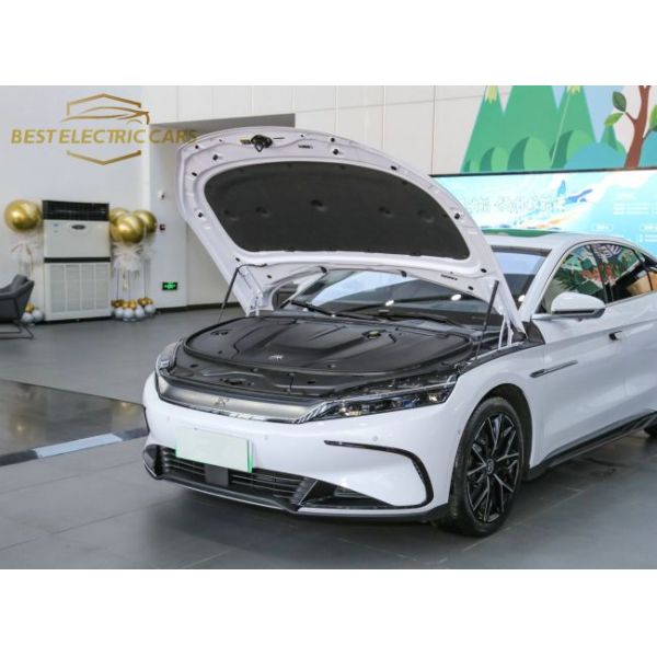 700Nm 4 Wheel Electric Vehicle 380kw Robust Chassis BYD Han Sedan