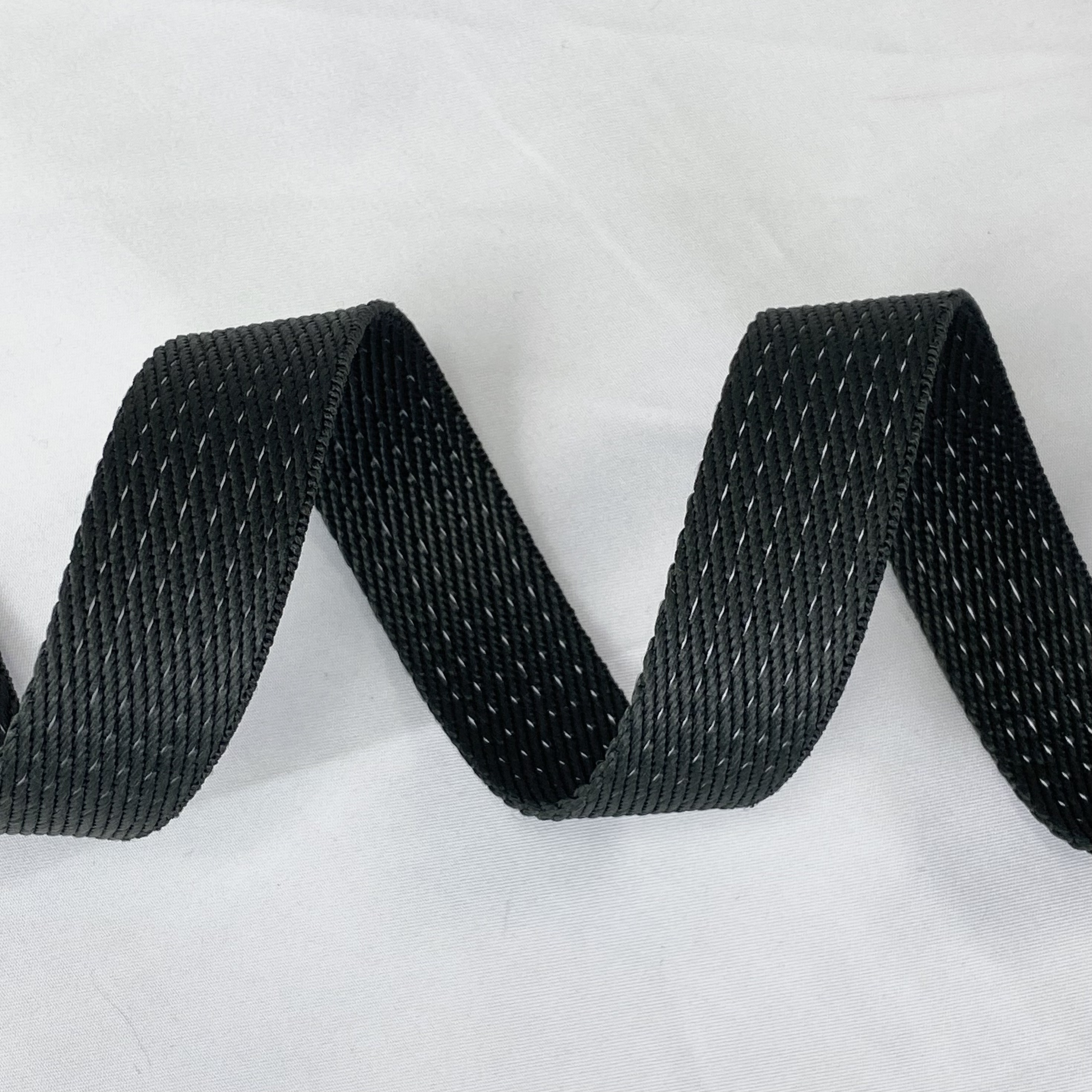 Heavy duty Reflective polyester fiber webbing suitable for pet collars pet leash safety belts backpacks and various outdoor gear products