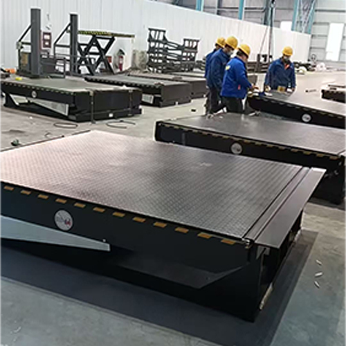 Hydraulic Steel Dock Leveler , Electric Powered Dock Leveler For Third Party Logistics Warehouses