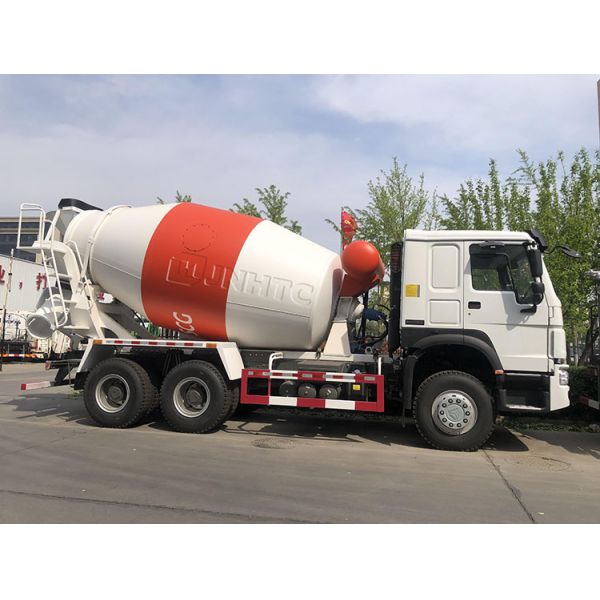 SINOTRUK HOWO Бетонный смеситель 10м3 емкости Цементный смеситель