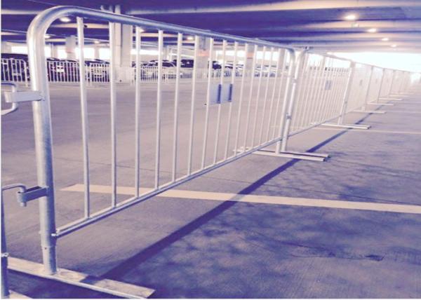 Outdoor Crowd Control Barriers , Crowd Control Fencing For Concert Barricades