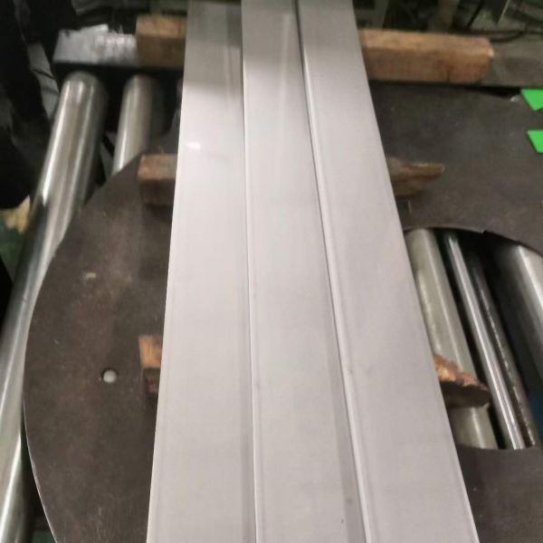 AISI434 Нержавеющая сталь Строп / Slit Cutting Flat Bars Горячо проката и холодно проката Сплав 434 Нержавеющая