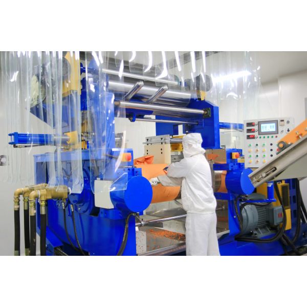 ISO 9001 Certified Durable FKM Precompound with TR -17 and Compression Set 12-20