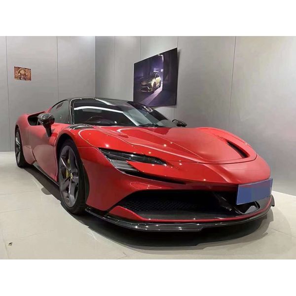Pour la Ferrari SF90 Kit de carrosserie en fibre de carbone sèche SF90 RH Style Carrosserie en fibre de carbone à l'avant du diffuseur de lèvres Spoiler côté jupe