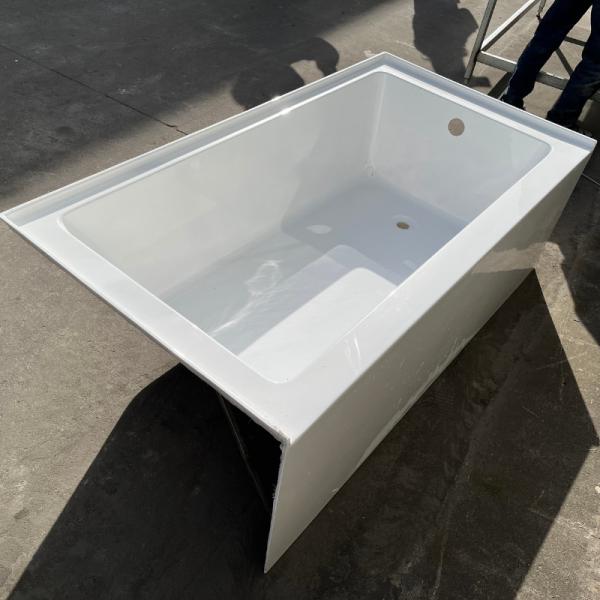 American Style Apron Skirt Freestanding Acrylic Bathtubs 60X32X20 with R&L