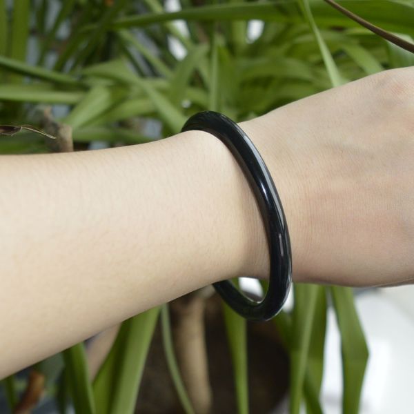 Polished Hetian Jade Nephrite Green Bangle Bracelet with Traditional Chinese Style Design