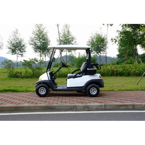 Колесо 4 использовало электрические тележки гольфа 48В с мотором АДК, троянской батареей, цапфой Италии