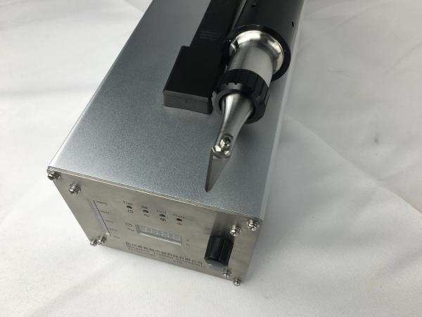 High Efficiency Handheld Ultrasonic Cutter , 40Khz Ultrasonic Fabric Cutter