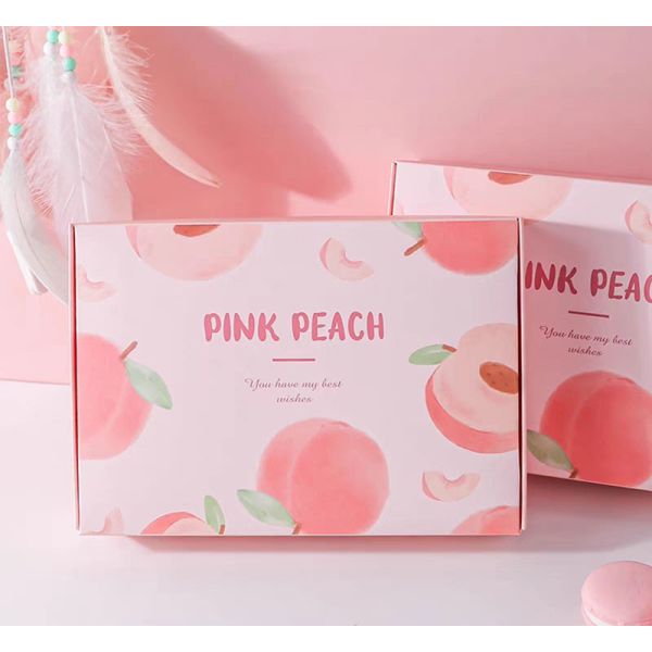 Paperboard Pink Magnetic Closure Gift Packing Box For Clothing Packaging Clamshell Design