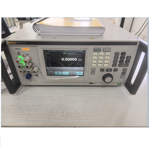 Fluke 5730A High Performance Multifunction Calibrator For 8.5-digit DMMs And Electronic Test Equipment