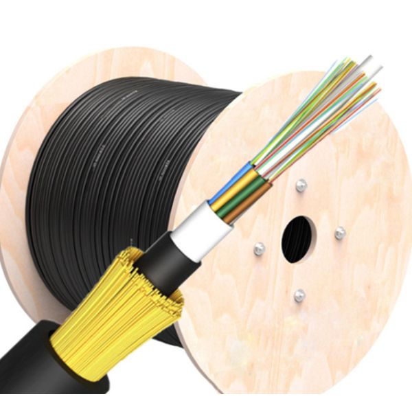 На открытом воздухе 6/12/24/36/48/96/144 изготовители Adss G652d ядра оценивают воздушный кабель оптического волокна одиночного режима