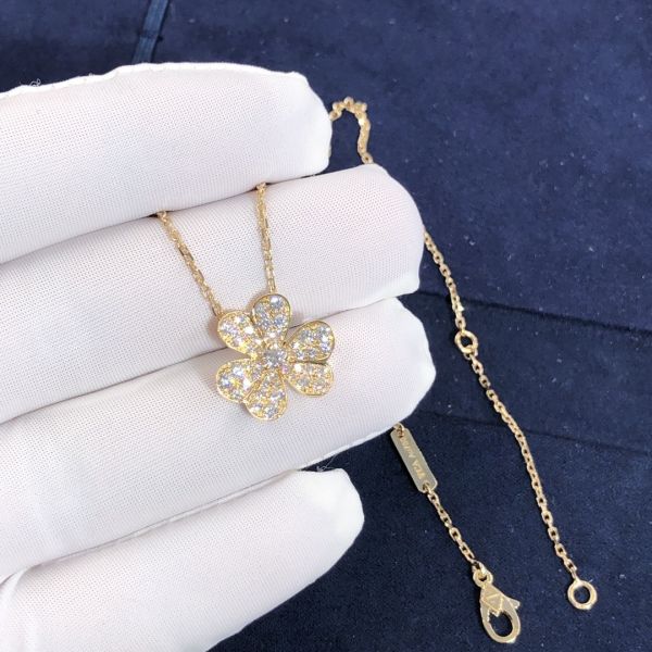 Fantastic Van Cleef & Arpels 18k Gold Frivole Pendant Mini Model Vs Natural Diamonds