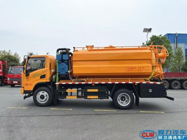 Shacman High Pressure Fecal Truck , Vacuum Sewer Suction Truck