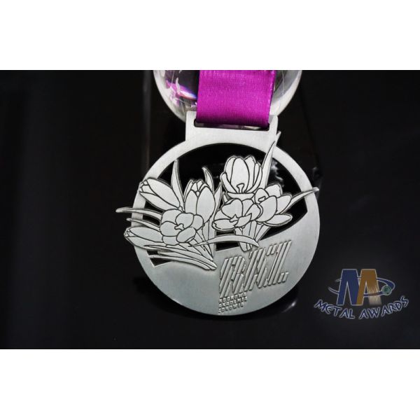Flower Logo Double Side Sports Metal Award Marathon Medals For Schools Environmental Friendly