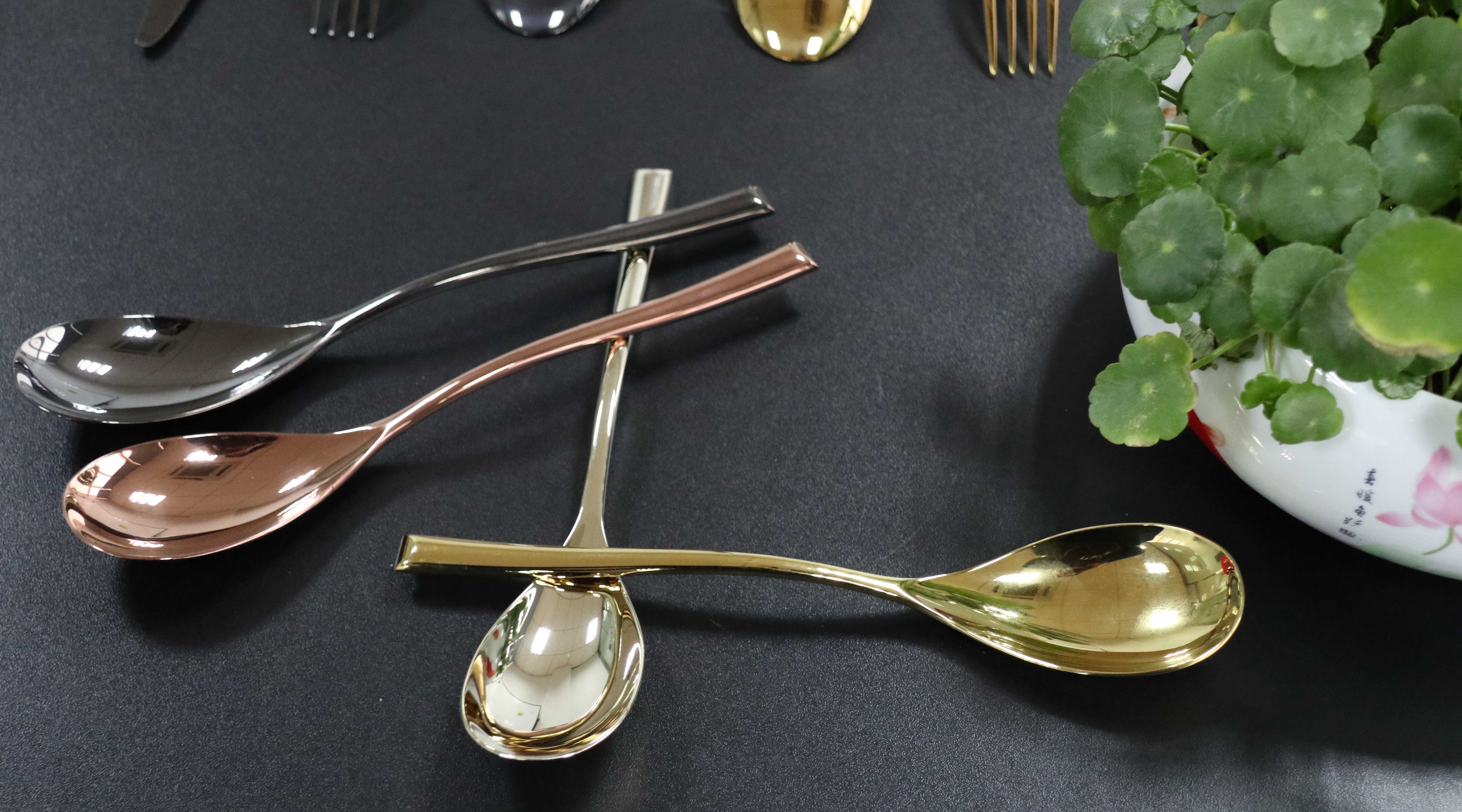 Нержавеющая сталь развлетвляет плакировка золота ложек и ножей PVD