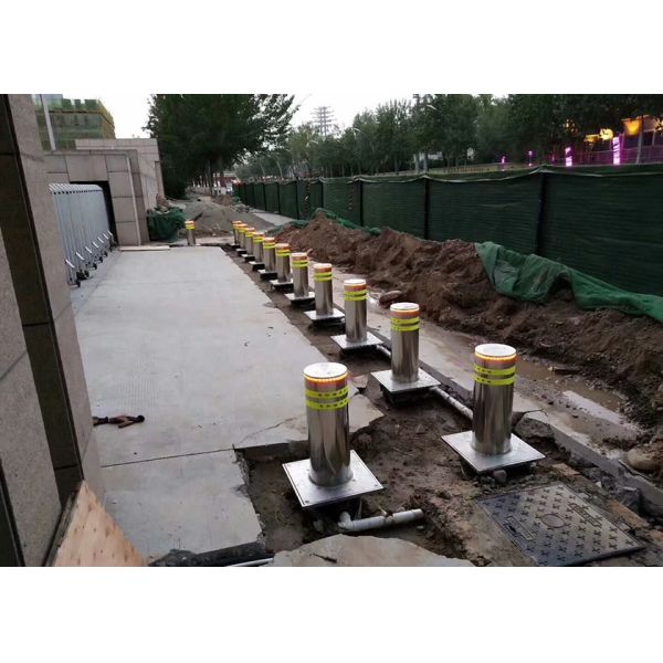 60dB Low Noise 304 Stainless Steel 3.7KW System Dynamic Power Automatic Rising Bollards for Driveway Security