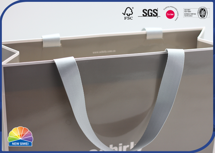 Pantone напечатало логотип хозяйственных сумок одежд подгонянный глянцевой бумагой