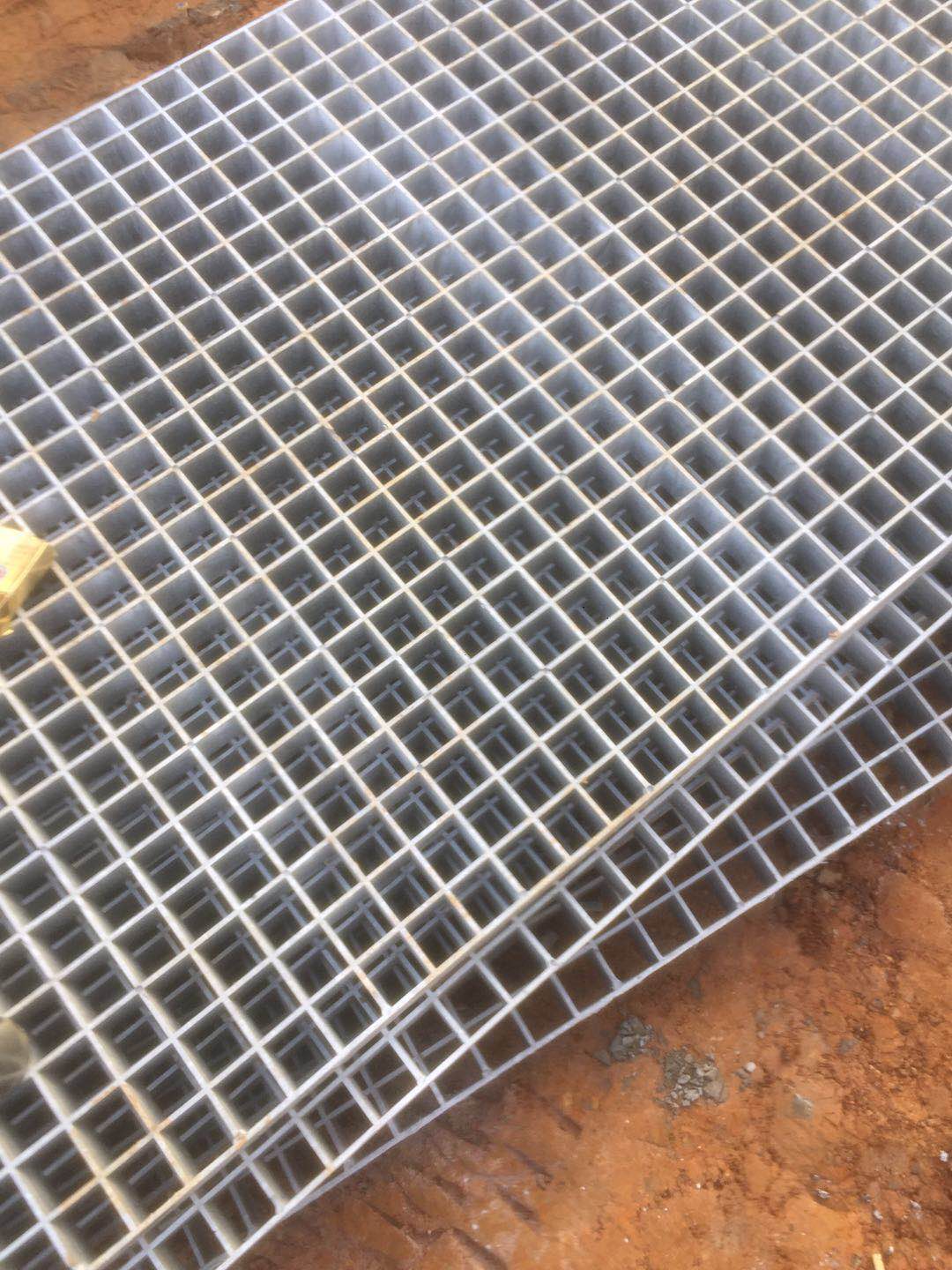 Крытый тип охрана окружающей среды прессы решетки пола нержавеющей стали