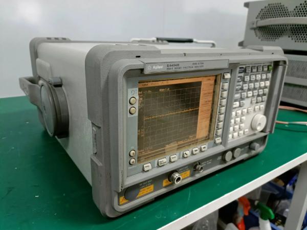 Agilent E4404B 6.7 GHz Portable ESA E Spectrum Analyzer Spectrum Analyzer