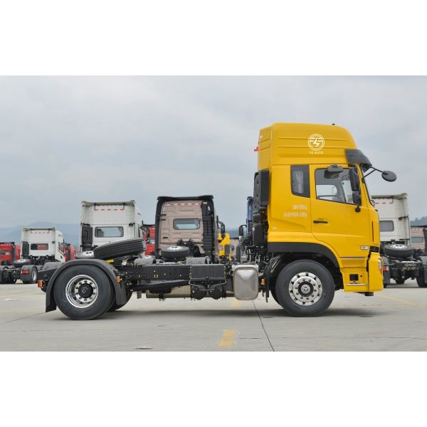 Venta de maquinaria agrícola 4X2 Granja Tractor Remolque camión con neumáticos 295/80R22.5 18PR