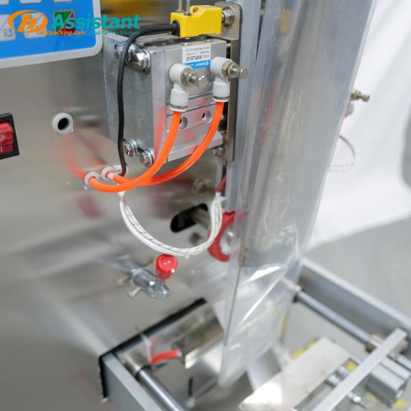 Convenient Fully Automatic Powder Filling Machine with Automatic Weighing and Sealing