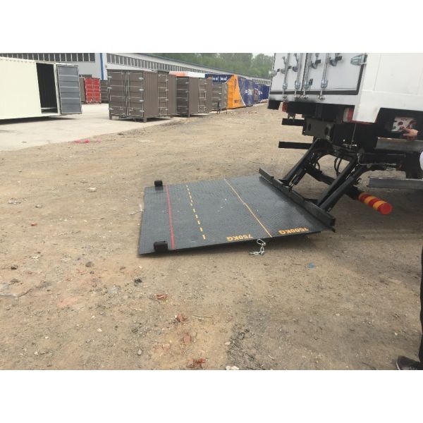 336HP 40T Container Type Heavy Cargo Truck 12 Wheels Euro 2 ZZ1317S3867A