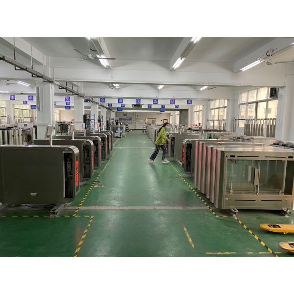 Tourniquets piétonniers d'acier inoxydable de la porte d'oscillation de bras d'AC220V RFID 900mm 0.4S IP54