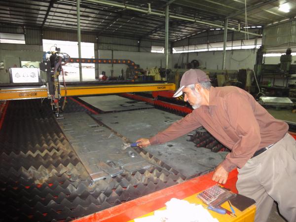 2000x4000mm CNC Plasma Cutting Machine