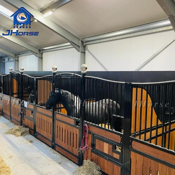 Hot Dipping Galvanized Portable Horse Stable With Low Maintenance And Customizable Swing Door