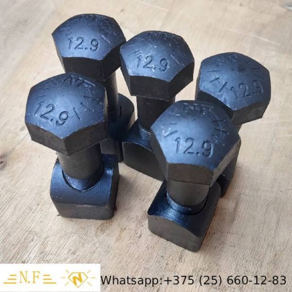 PC200 Excavator 01010-62275 Track Roller Bolt 22*2.5*110mm Hex