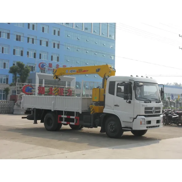 4*2 Dongfeng Truck Mounted with 8 Ton Knuckle Arm Crane Truck