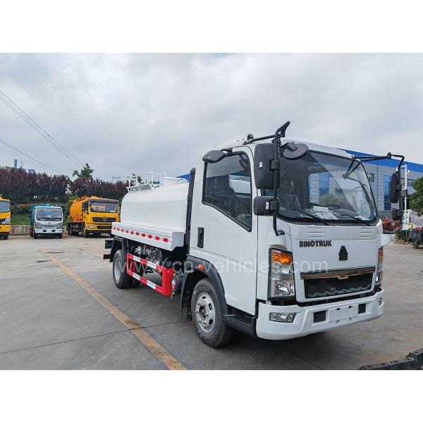 Sinotruk HOWO 10cbm Liquid Tanker Truck , White Water Transport Trucks