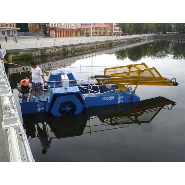 40 Inch Draught Amphibious Dredger with 194KW Cummins Engine