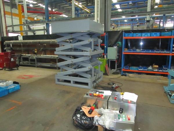 Stationary Hydraulic High Lift Table Scissor Type for Goods Carrying Capacity 200kg Stationary Running Mode Hydraulic